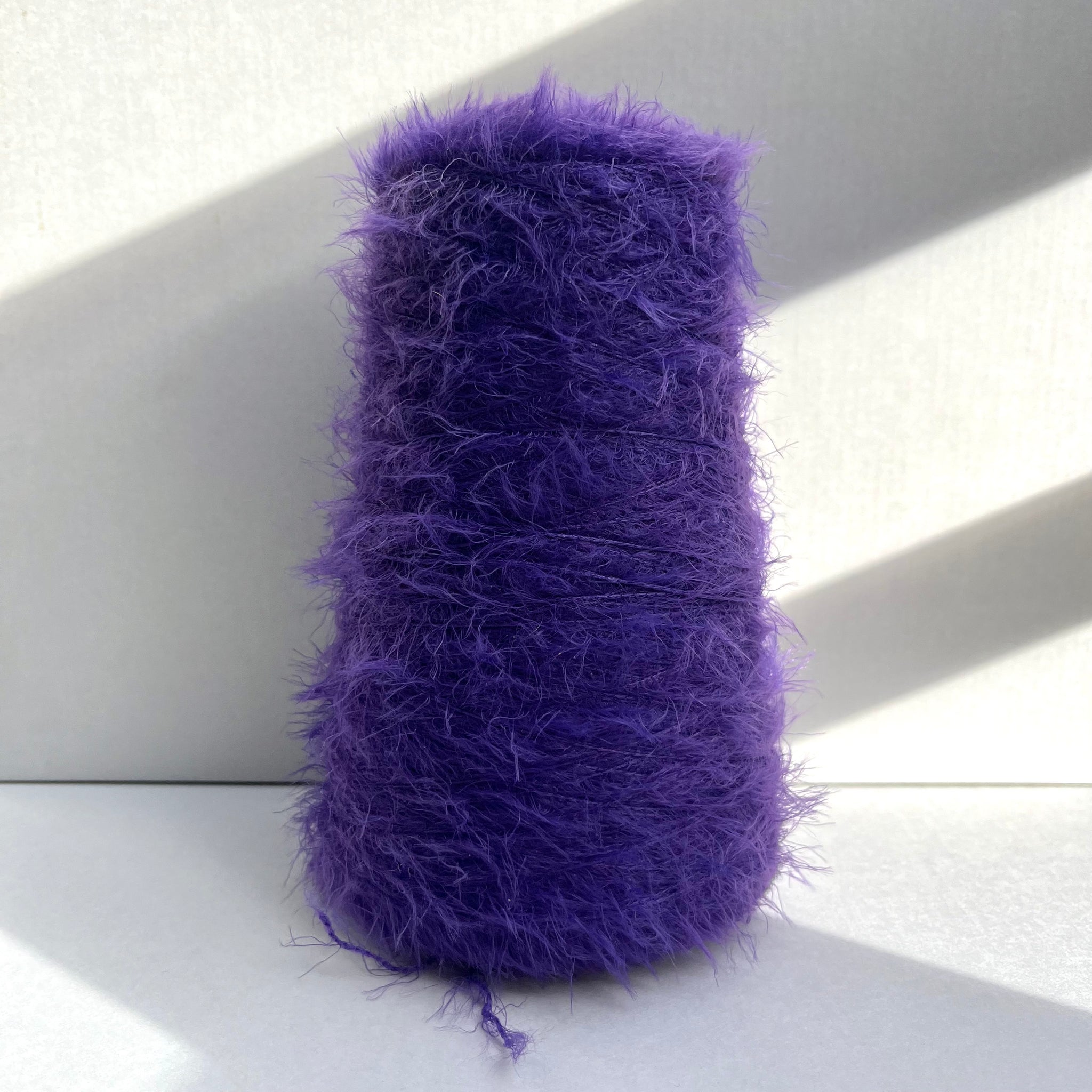 Feather Yarn - Pygmy Puff